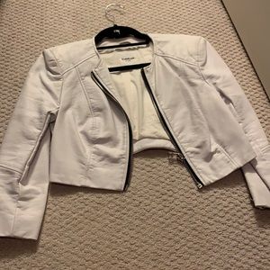 White leather cropped BEBE jacket with silver hardware